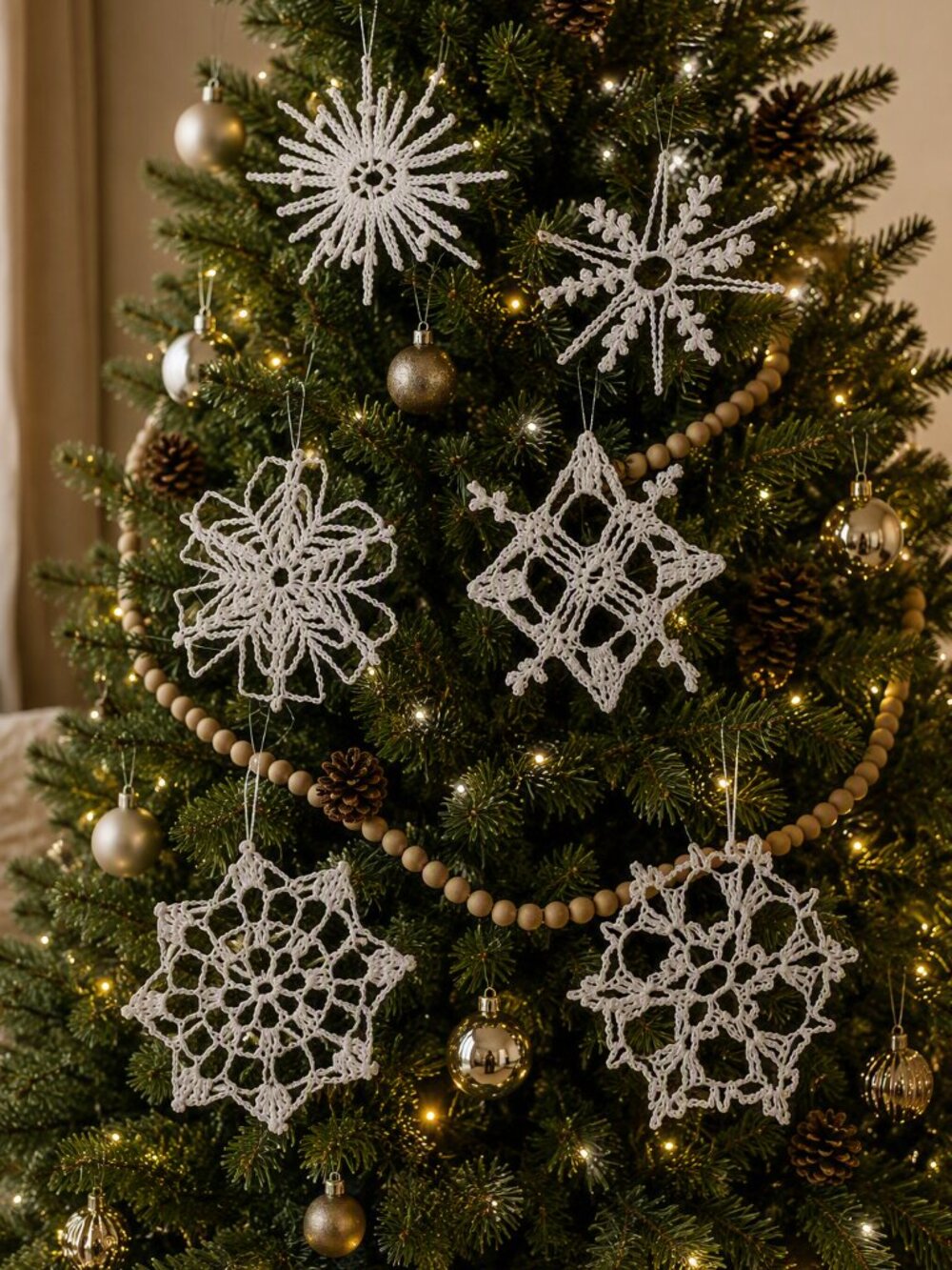 White Hand Crochet Snowflakes Christmas Tree Ornaments